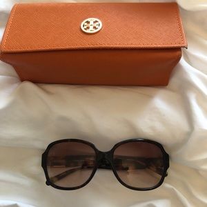 tory burch prescription sunglasses and case